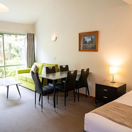 Punga Grove Motel Franz Josef Bagian luar foto