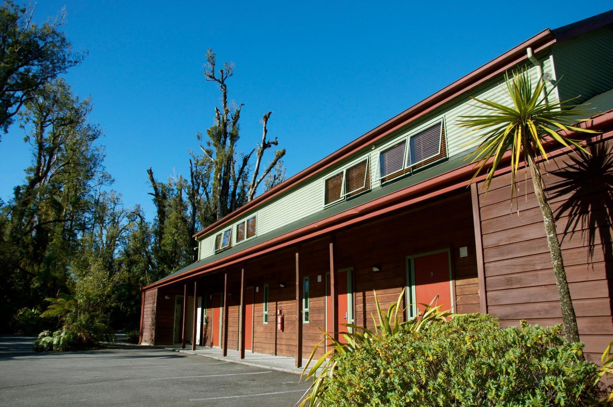 Punga Grove Motel Franz Josef Bagian luar foto