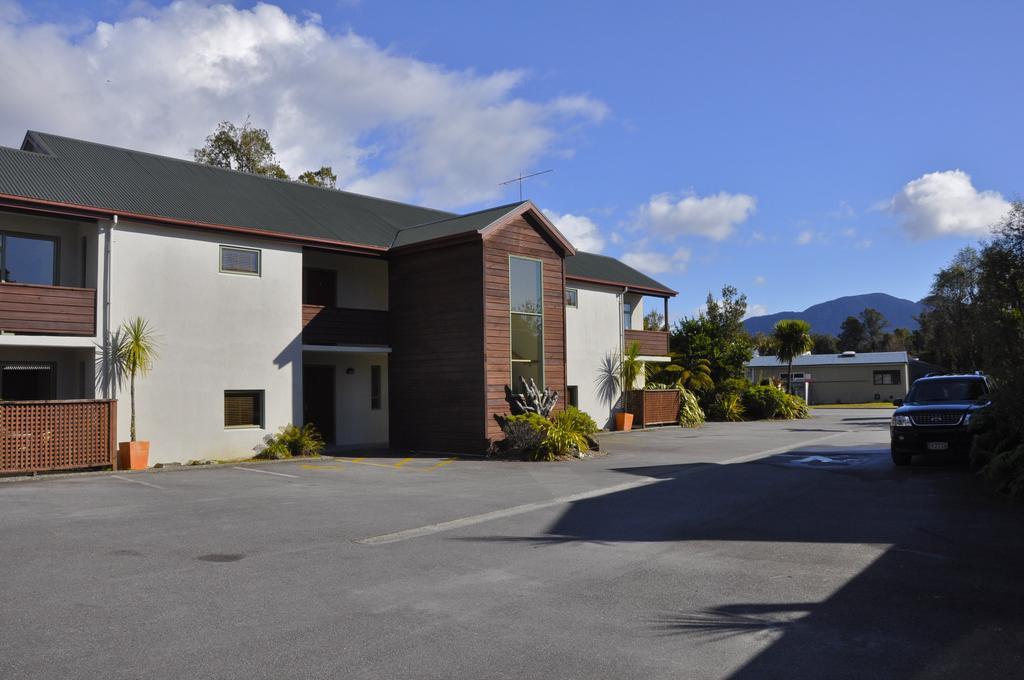 Punga Grove Motel Franz Josef Bagian luar foto