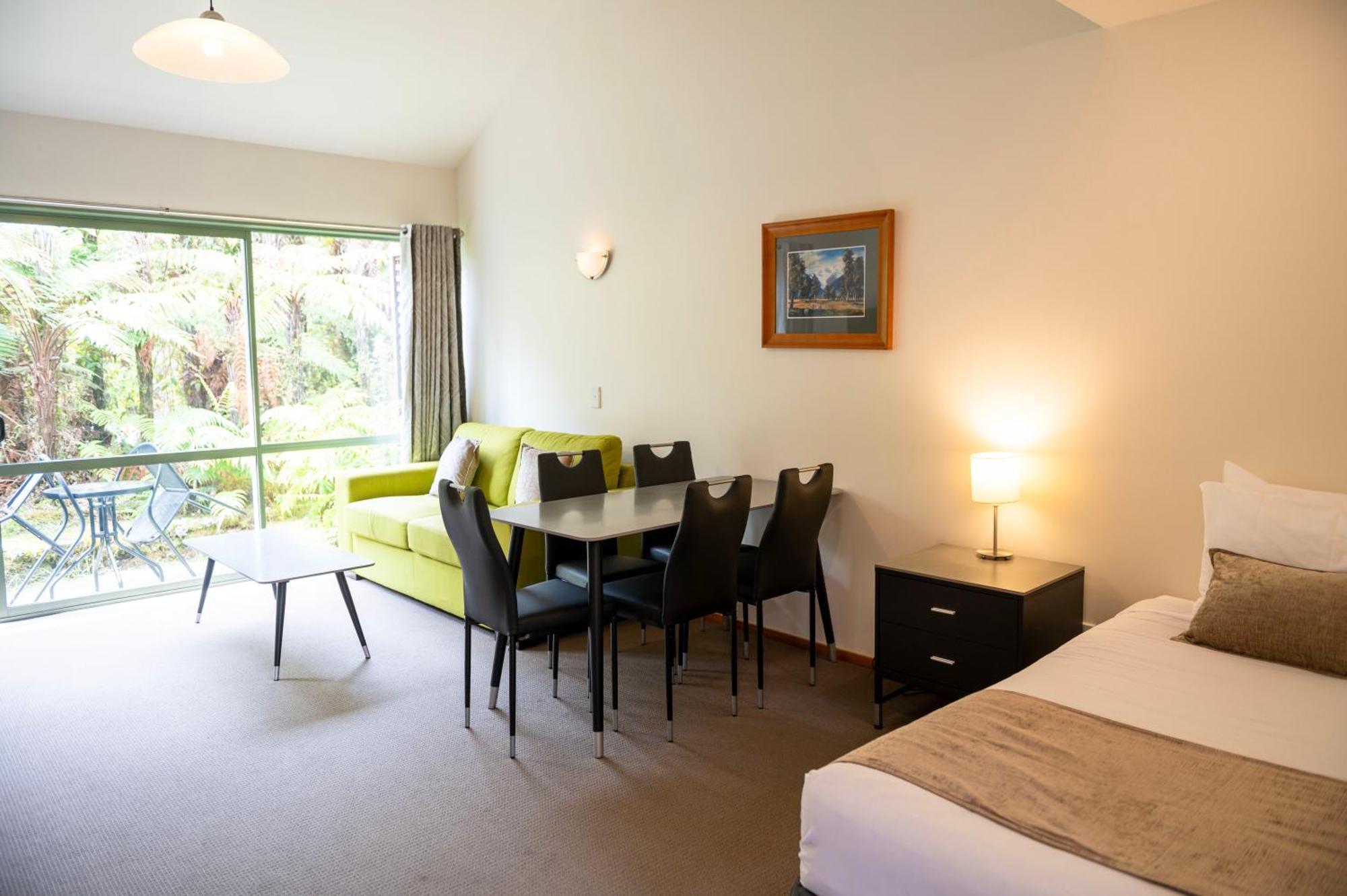 Punga Grove Motel Franz Josef Bagian luar foto