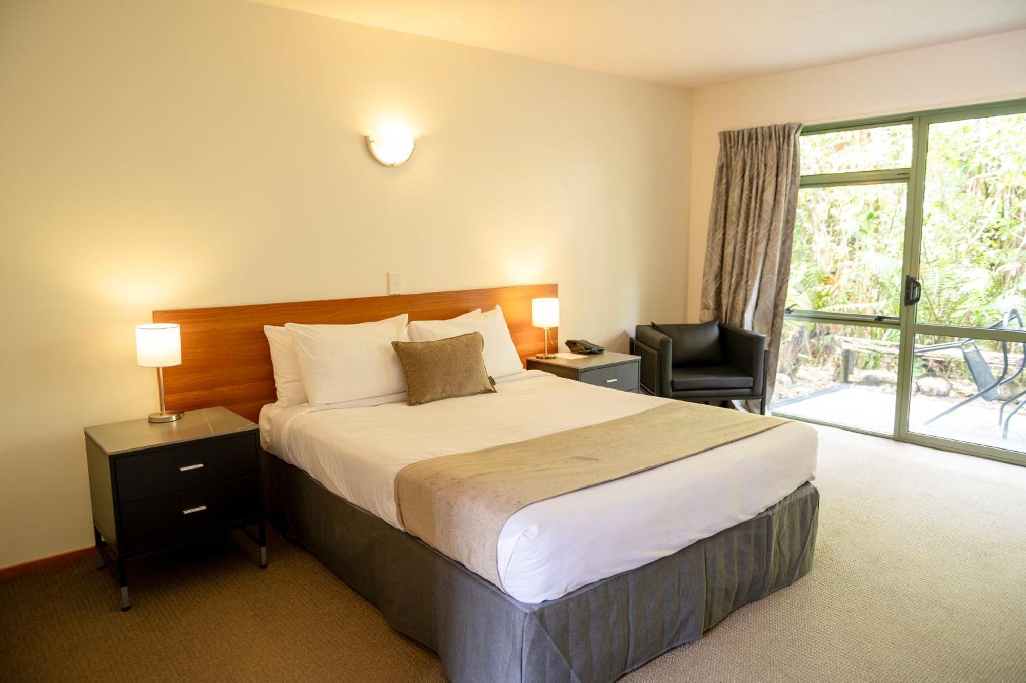 Punga Grove Motel Franz Josef Bagian luar foto