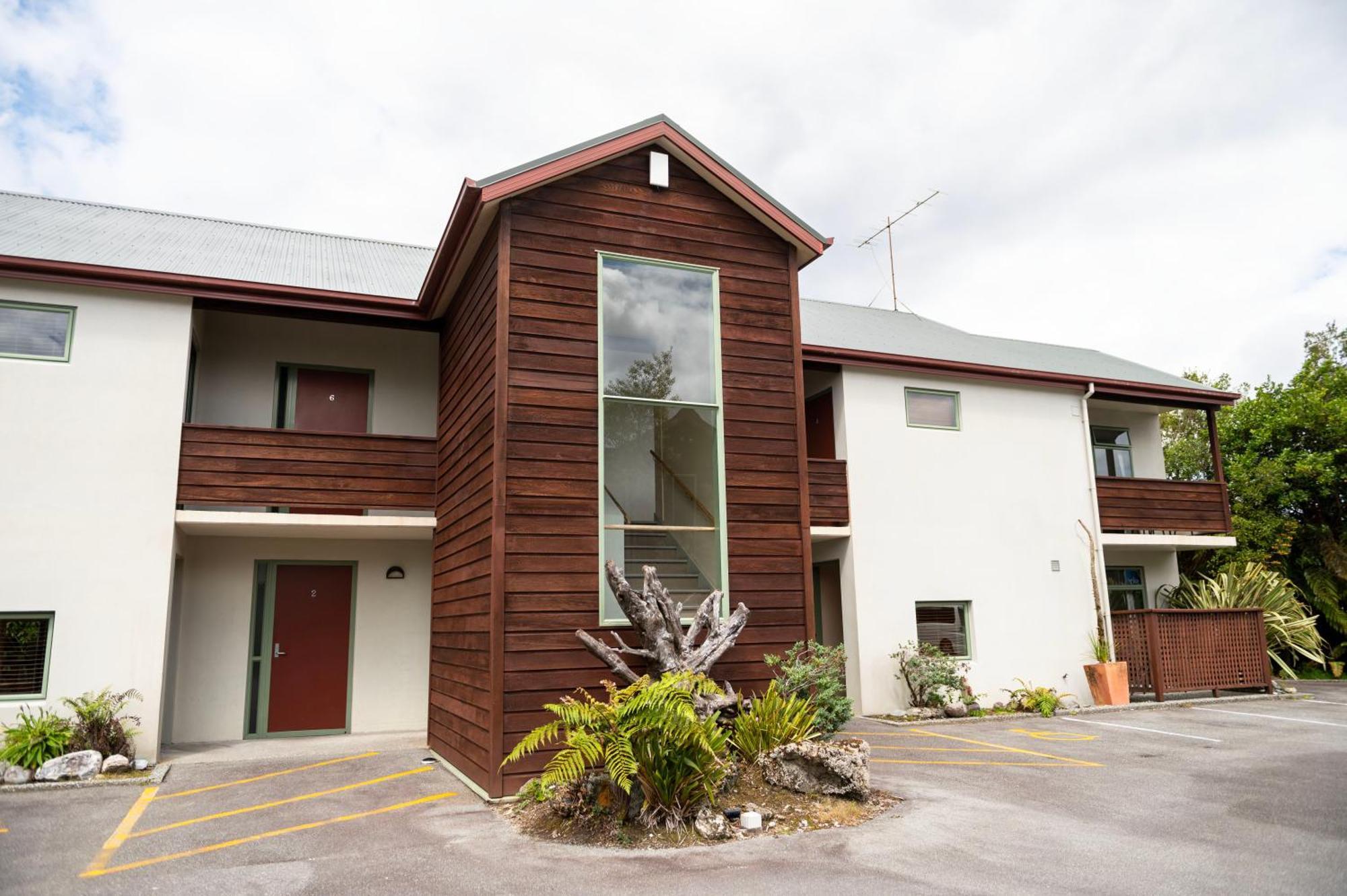 Punga Grove Motel Franz Josef Bagian luar foto