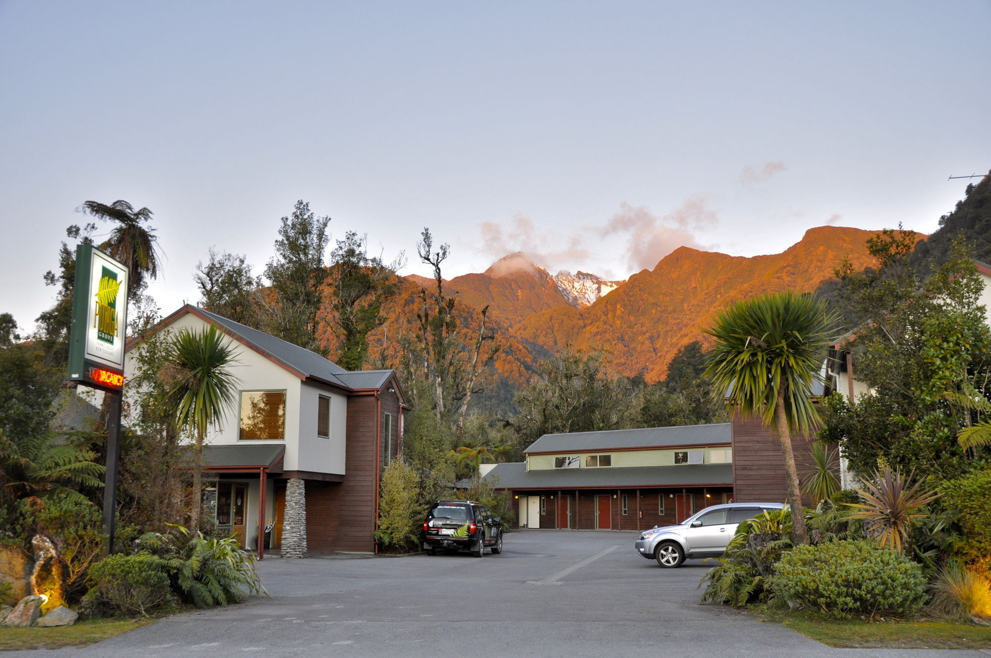 Punga Grove Motel Franz Josef Bagian luar foto